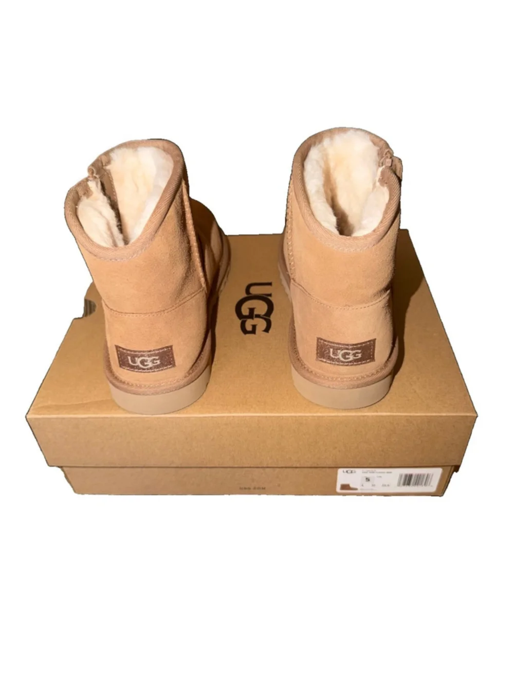 UGG KIDS ADRI CLASSIC MINI BOOT CHESNUT COLOR SIZE 5 US